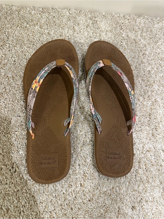 Island Beach Shoes - Island Beach Women's Brown Floral Strap Flip Flops